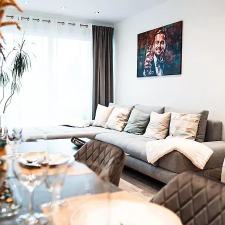 Kj Ferienwohnung Zentral - Swimming Pool - Balkon - Parkplatz Augusta