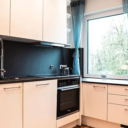 Apartment Kj Ferienwohnung Zentral - Swimming Pool - Balkon - Parkplatz