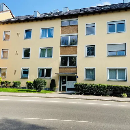 Kj Ferienwohnung Zentral - Swimming Pool - Balkon - Parkplatz Apartment